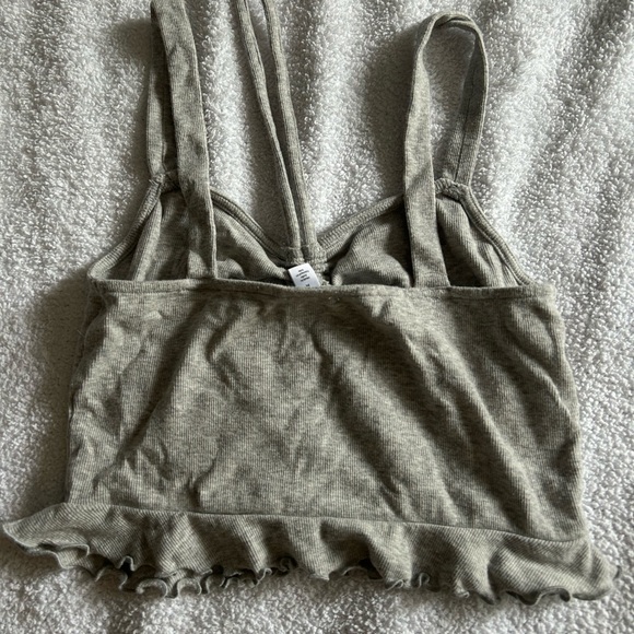 Abound Cropped Ruffle Tank - Picture 2 of 3
